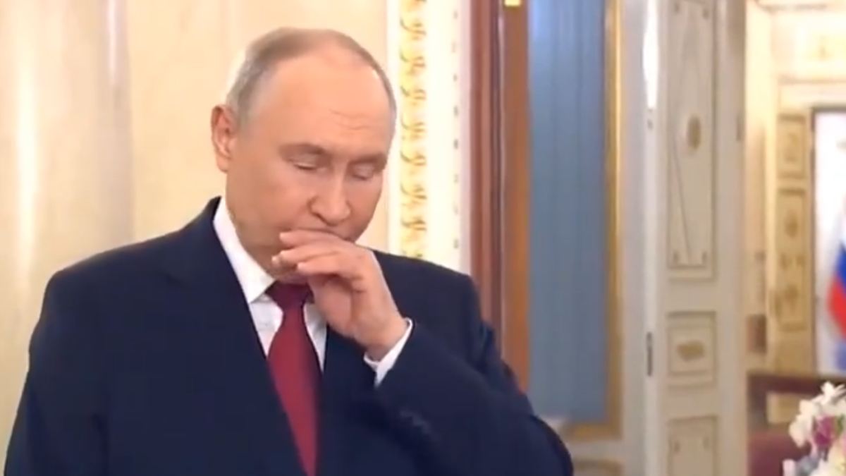 Kreml zeigt hustenden Putin in Video